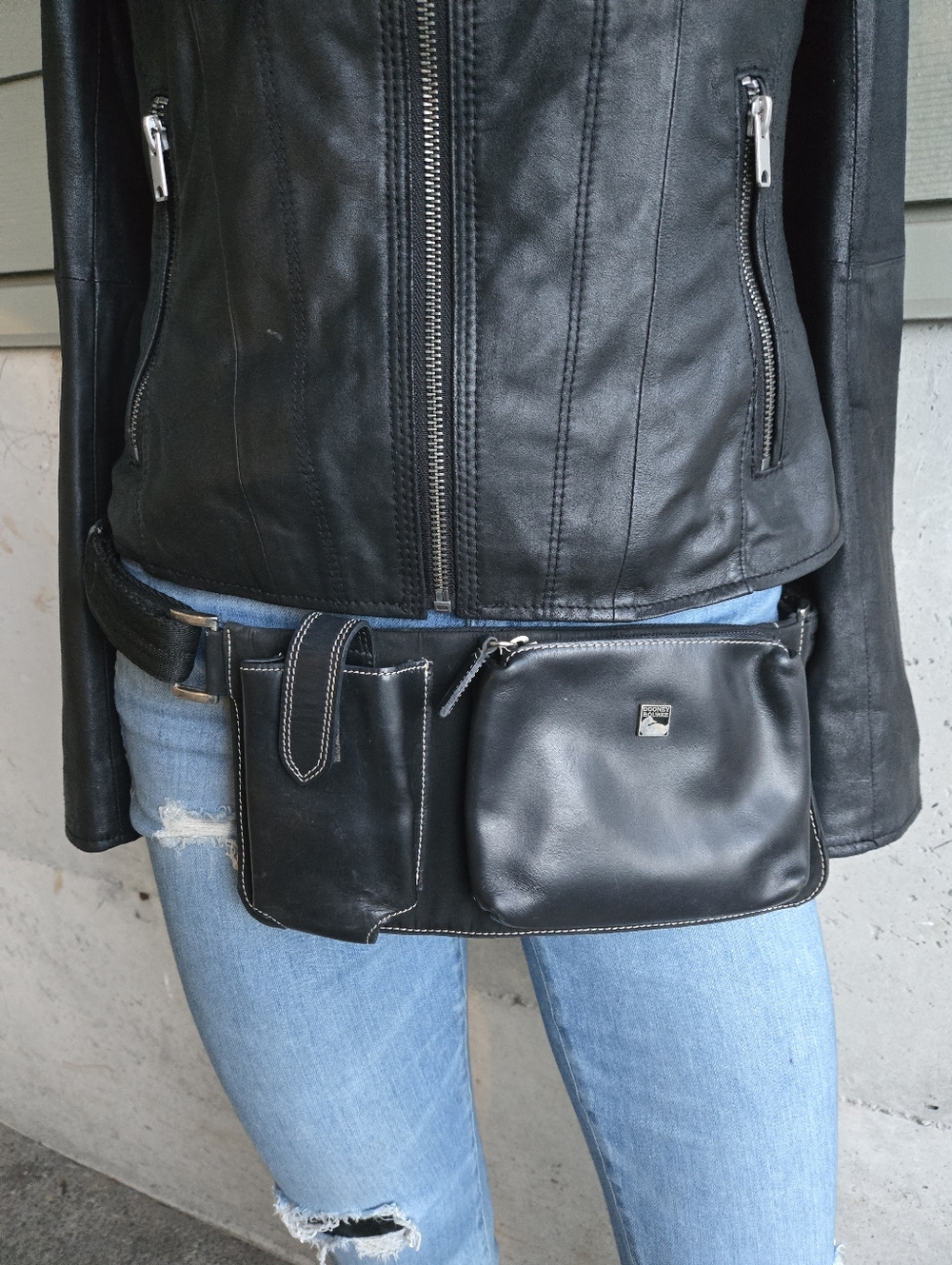 Vintage Dooney & Bourke Belt Bag